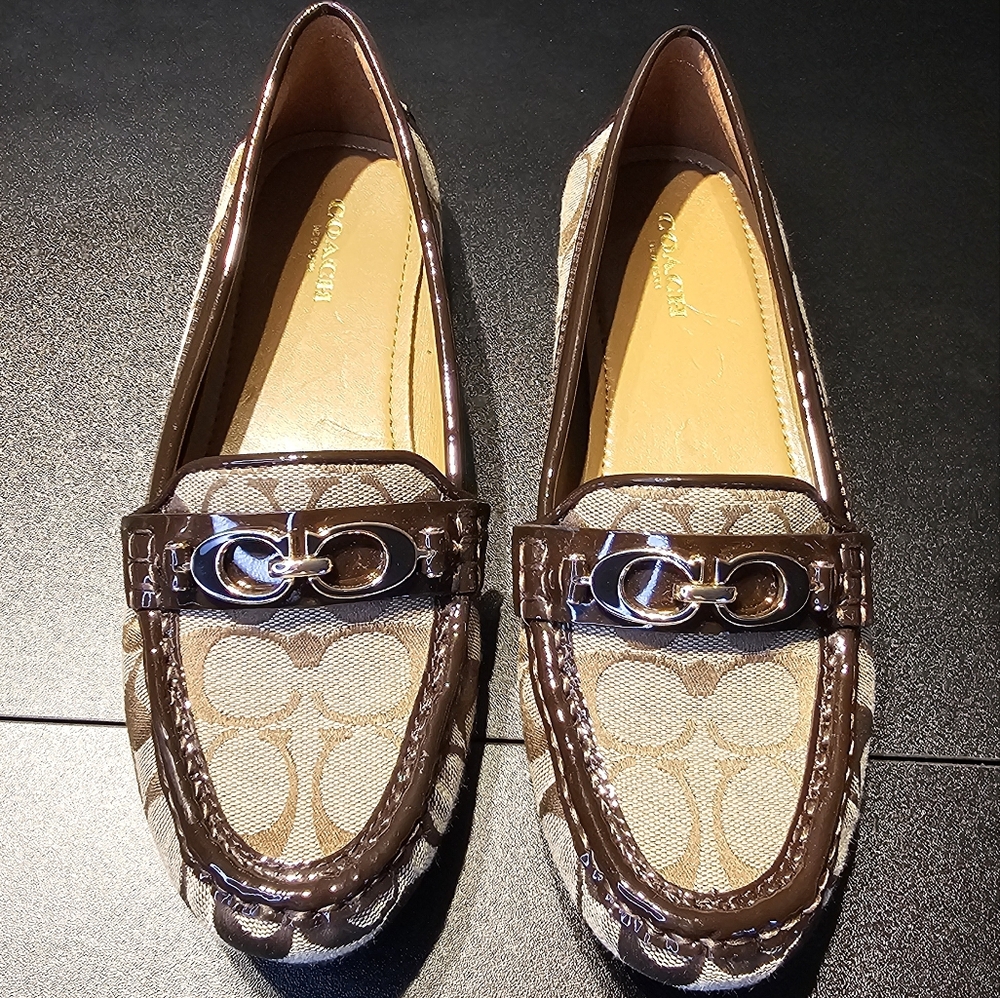 COACH WOMEN’S TAN FORTUNATA MONOGRAM JACQUARD HORSEBIT LOAFERS SIZE 7 - Picture 3 of 14